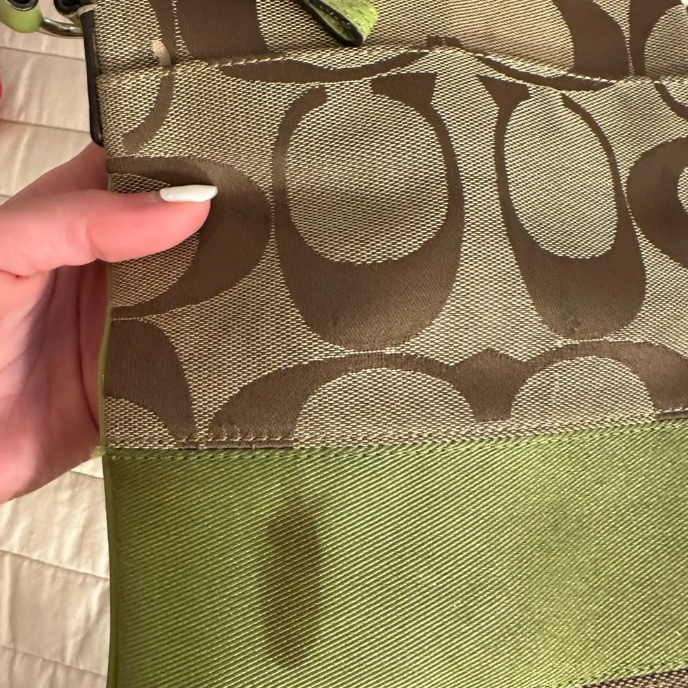 Coach Green and Pink Crossbody Bags Signature Collection - Picture 12 of 15